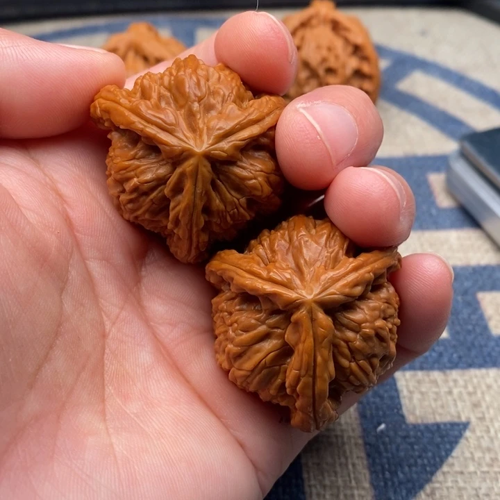 吊坠文玩核桃元**满三棱