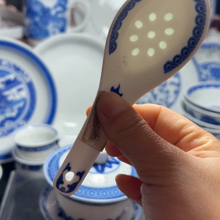 碗青花玲珑小饭勺茶花