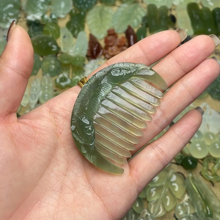 蛇纹石玉合金颈饰