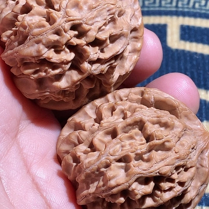 【闪购商品】文玩核桃吊坠N****?通天八