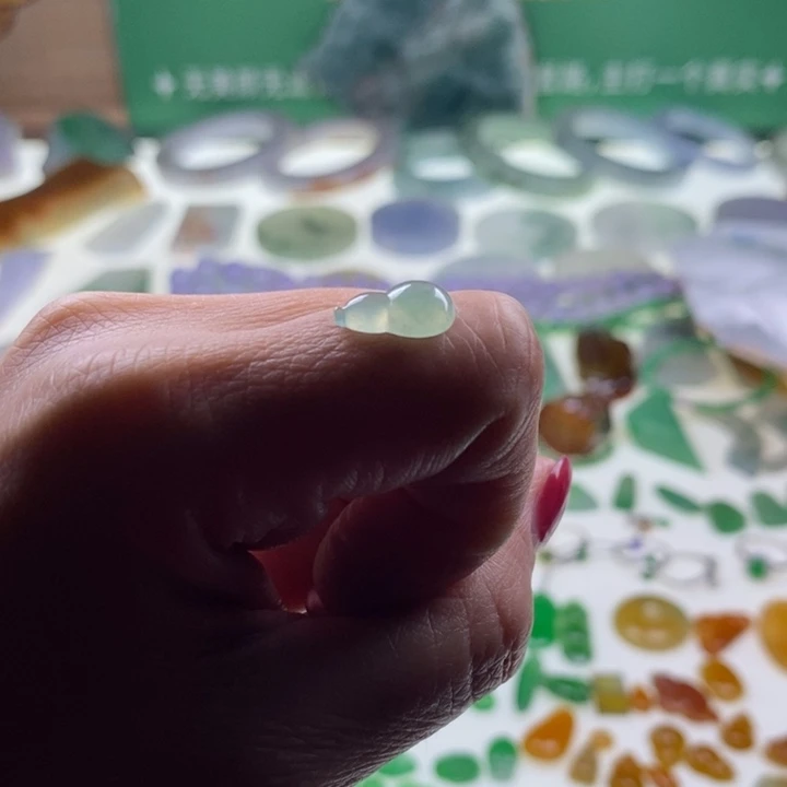 翡翠未镶嵌挂件天然翡翠