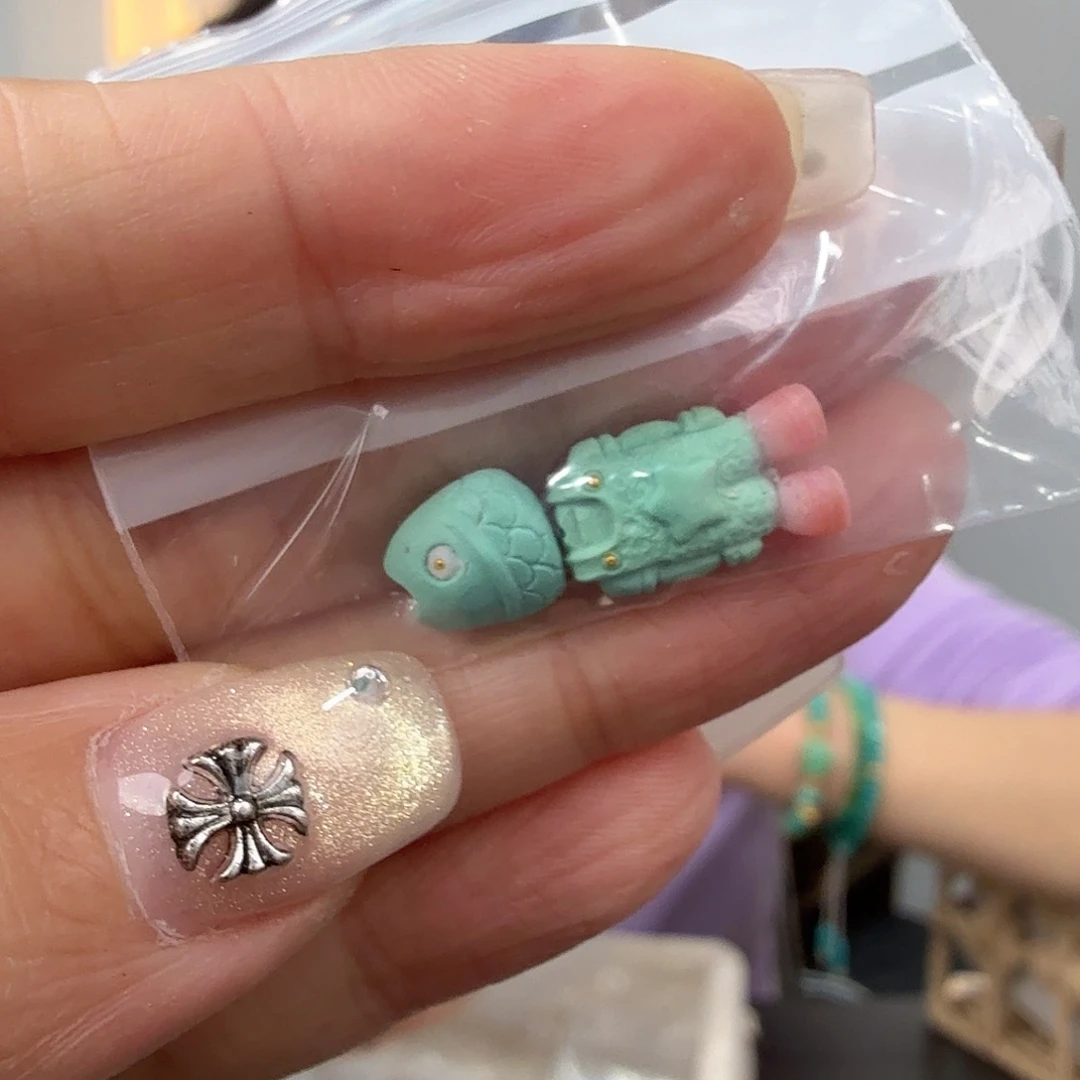 绿松石未镶嵌珠宝奇石