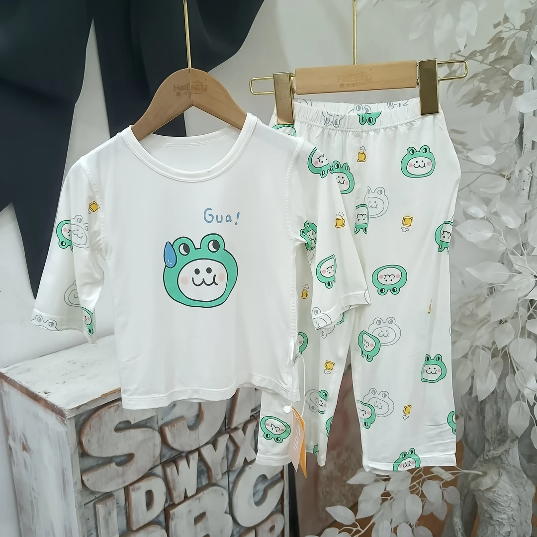 E117快乐青蛙白色长袖家居服
