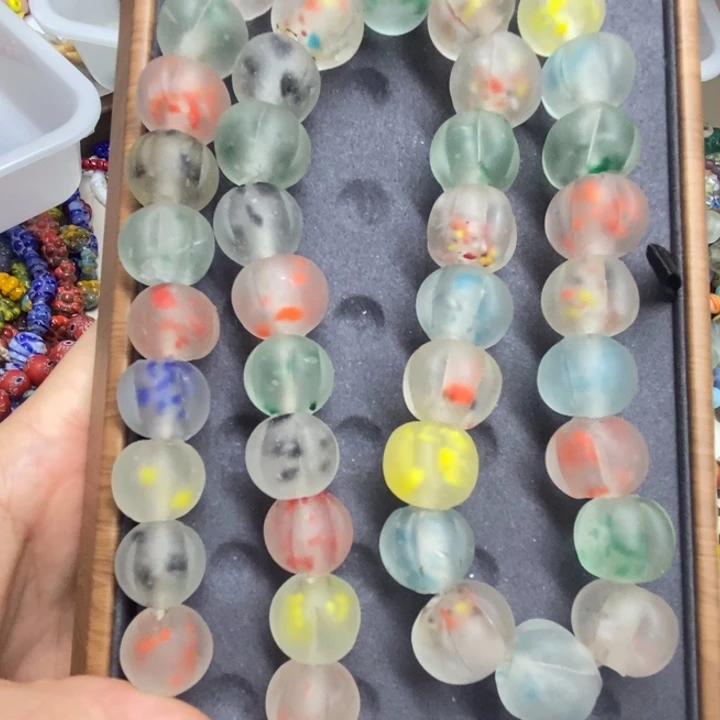 琉璃颈饰飘彩瓜珠