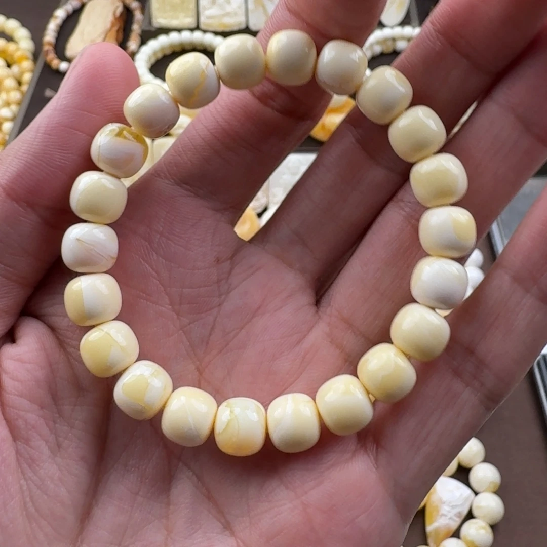 未镶嵌颈饰琥珀蜜蜡