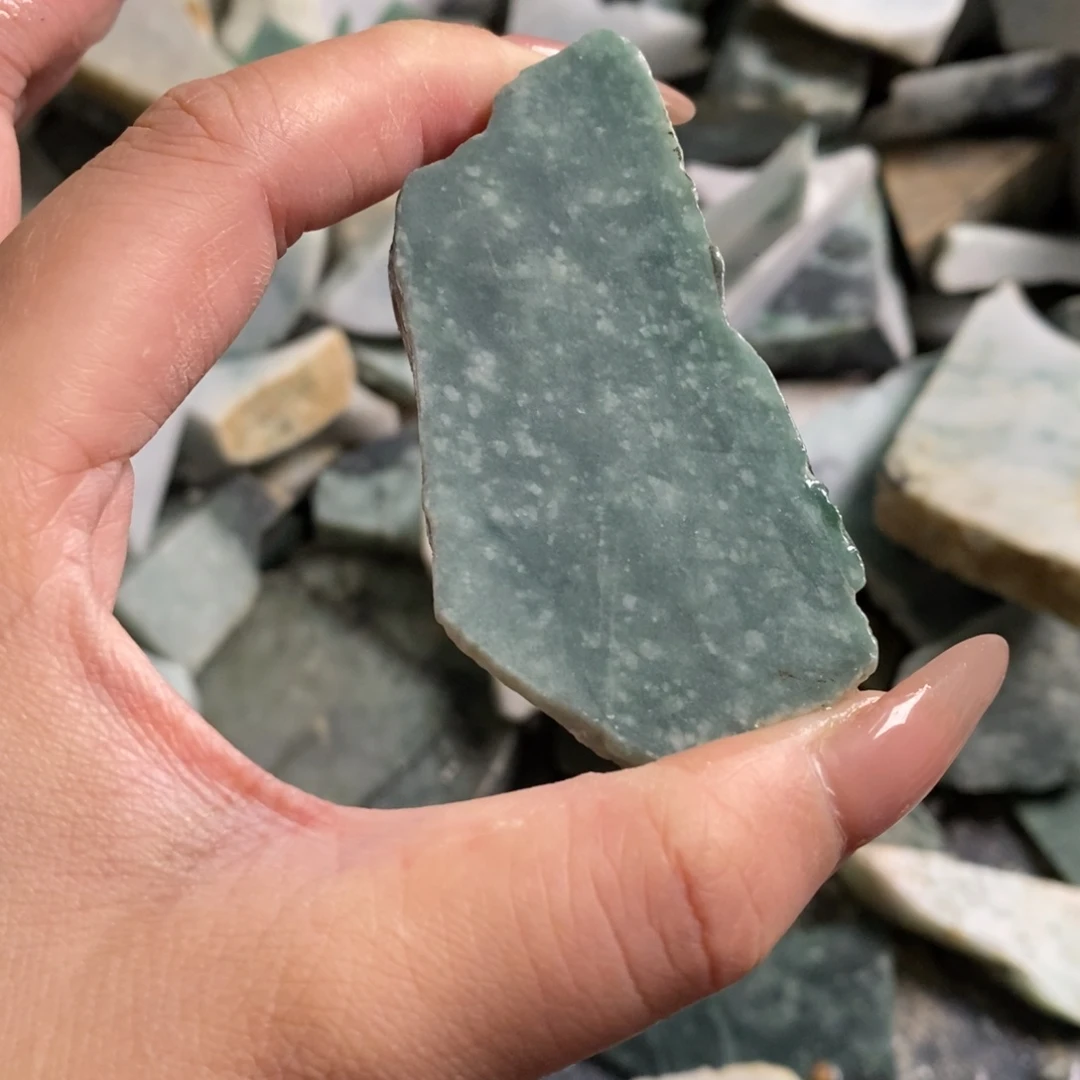 颈饰未镶嵌翡翠天然翡翠