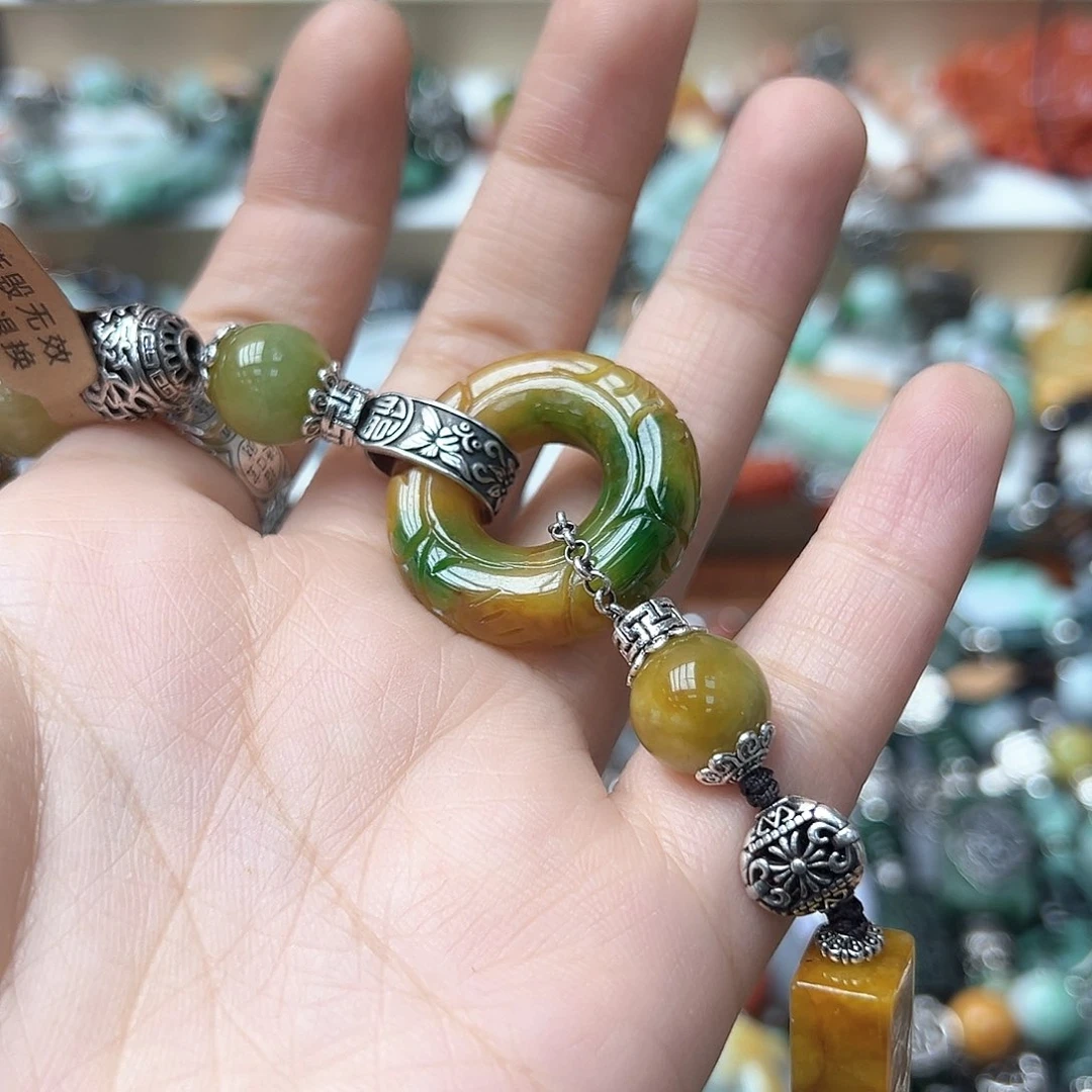 翡翠手链未镶嵌阿**代