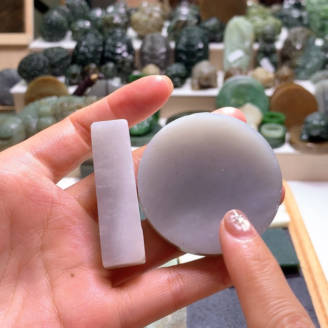 倾***声颈饰未镶嵌和田玉