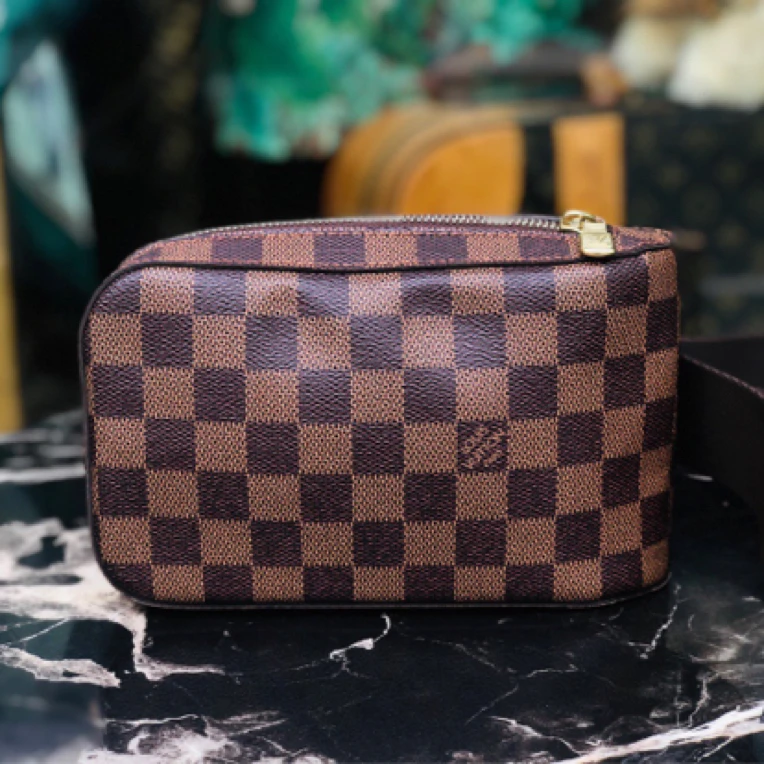 95新 LouisVuitton/路易威登 棋盘格中古胸包斜挎包