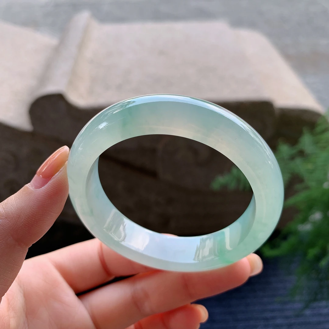 天然A货翡翠玉手镯圈口51正圈冰种起胶飘花 AG10081340