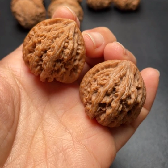 【闪购商品】把件文玩核桃密纹边35