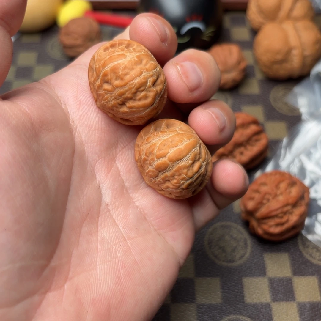 平****文玩核桃把件81000000