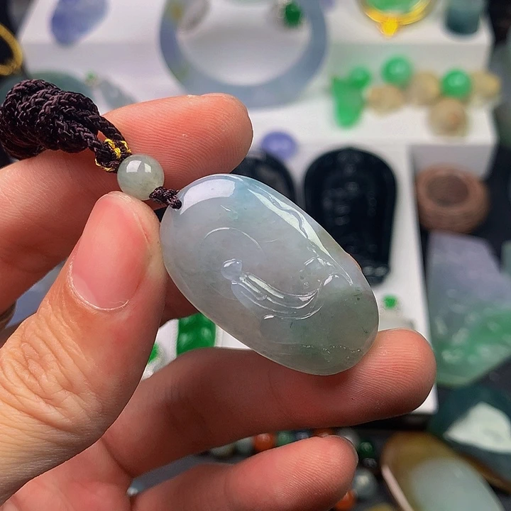 翡翠挂件未镶嵌饺****)料子