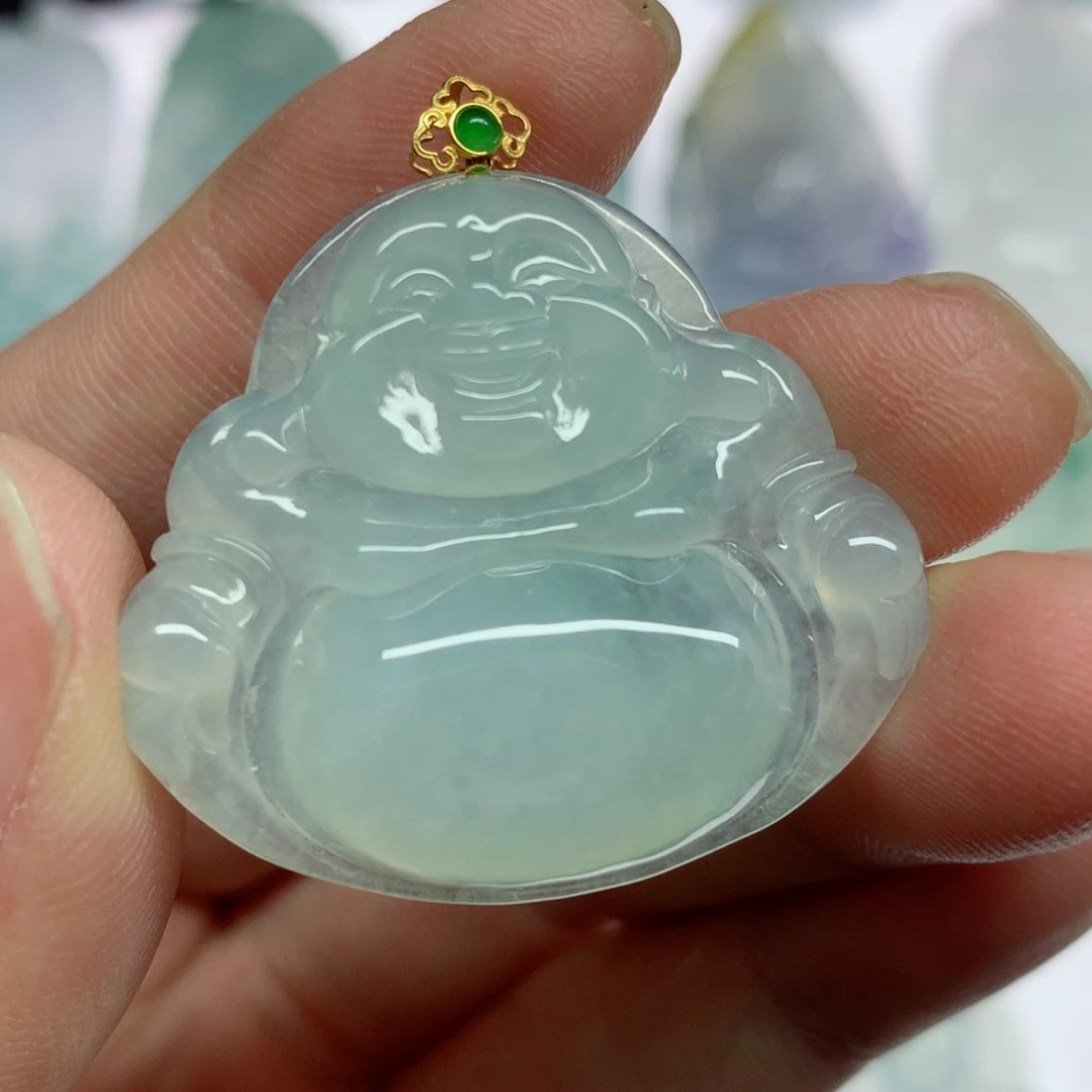 翡翠颈饰未镶嵌佛公