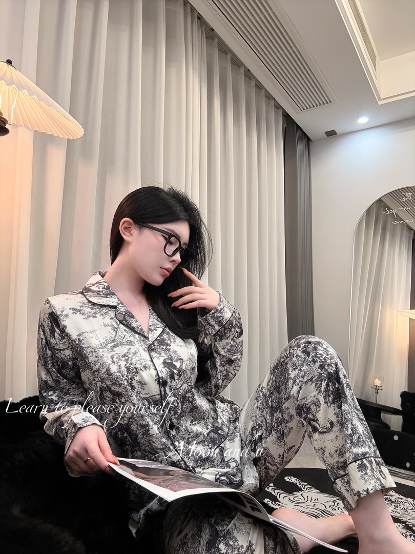 Moon And U【爱欲森林】情侣款水墨印花缎面时尚高级感家居服