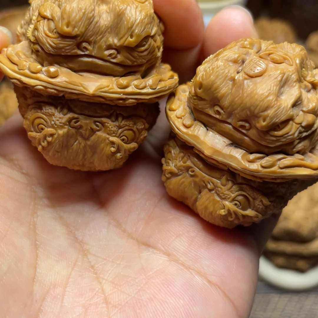 铜*阁唐狮金蝉蛤蟆头核桃雕刻