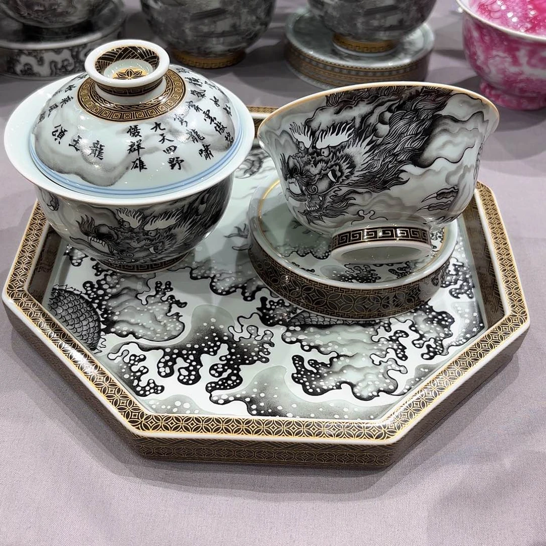 瓷片景德镇瓷器精品陈列