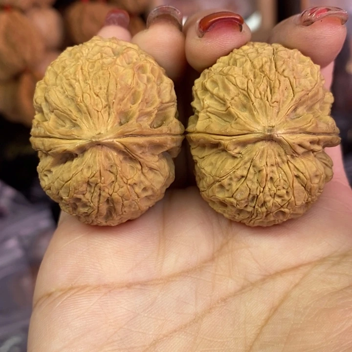 吊坠文玩核桃32珊瑚绣球