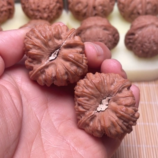 【闪购商品】吊坠文玩核桃凹底………