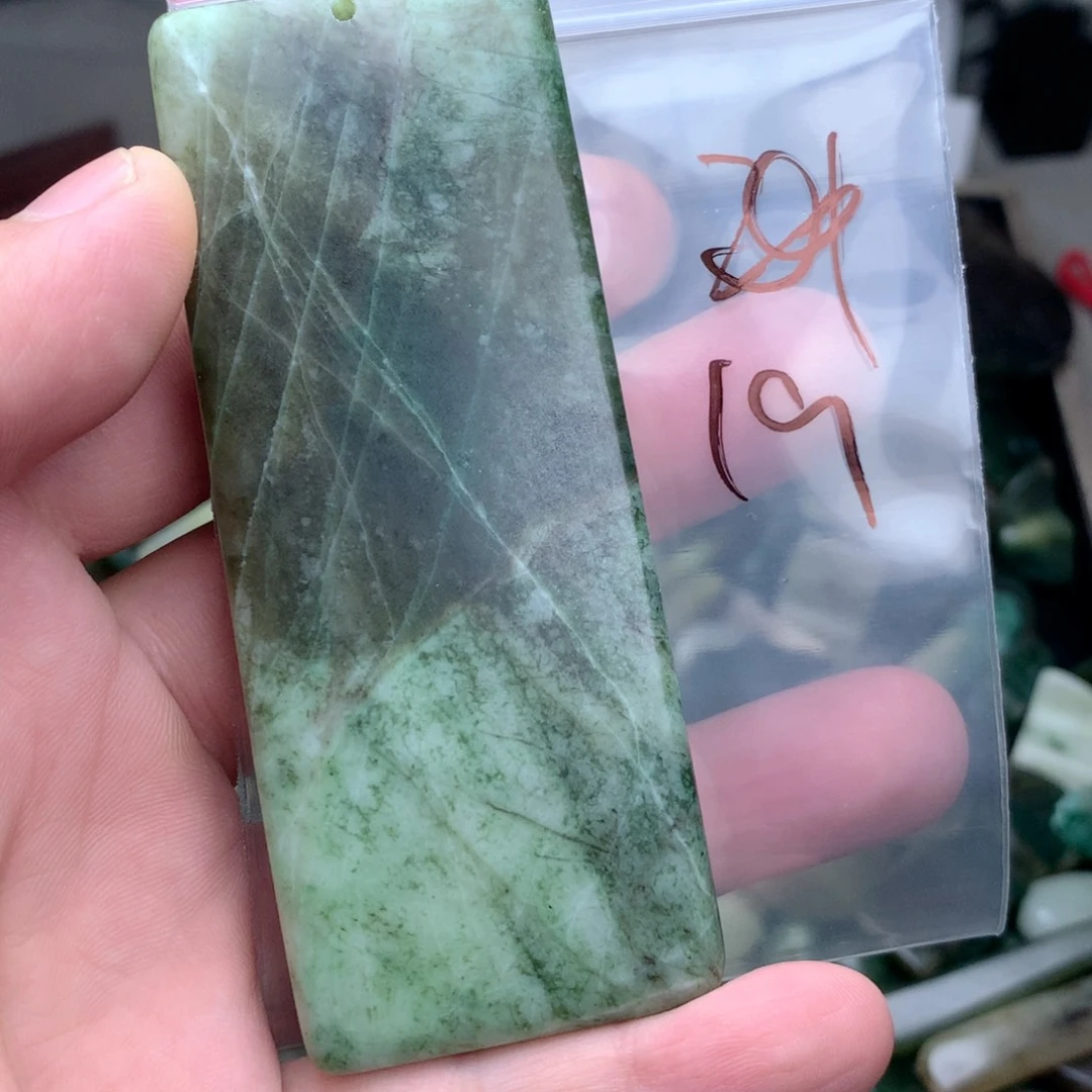 汪***杰独山玉未镶嵌珠宝半成品