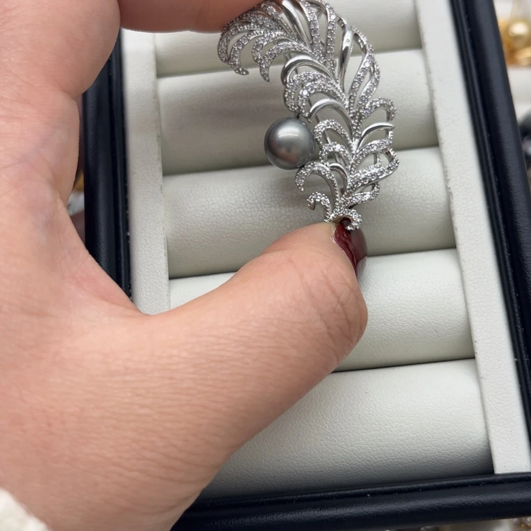 海水珍珠合金胸针