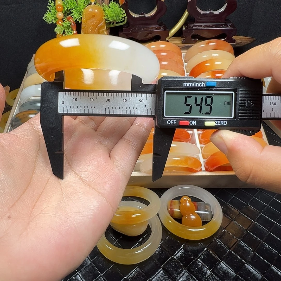 石英质玉（黄龙玉）未镶嵌手镯