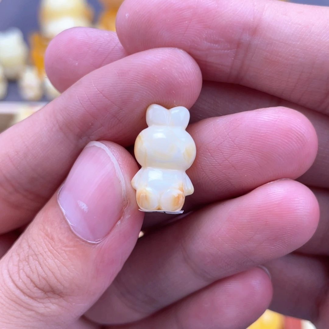 琥珀未镶嵌裸石蜜蜡