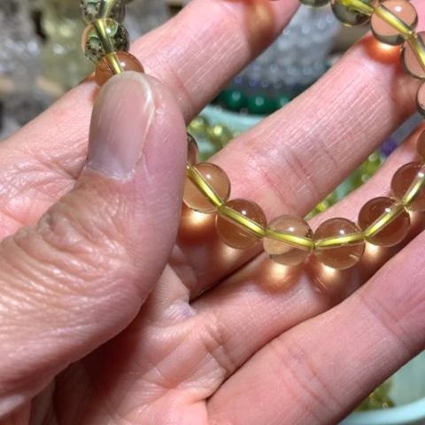 水晶手串未镶嵌小**人手串一条150