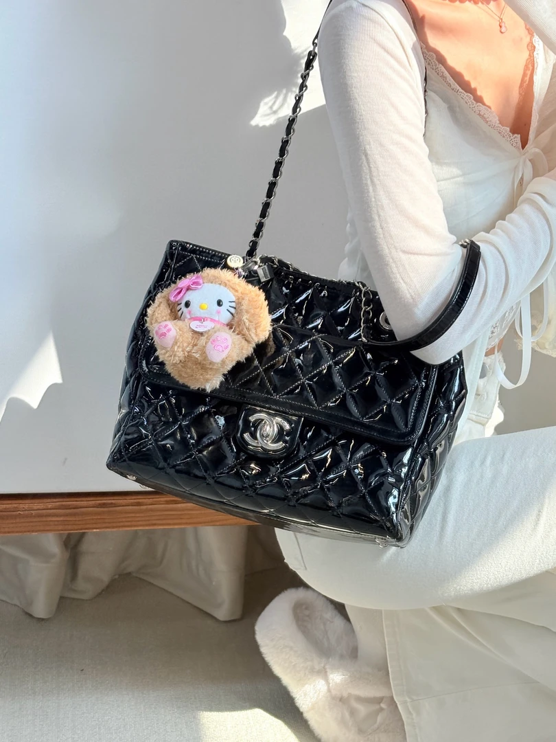95新 Chanel/香奈儿 chanel 黑银漆皮托特腋下单肩包