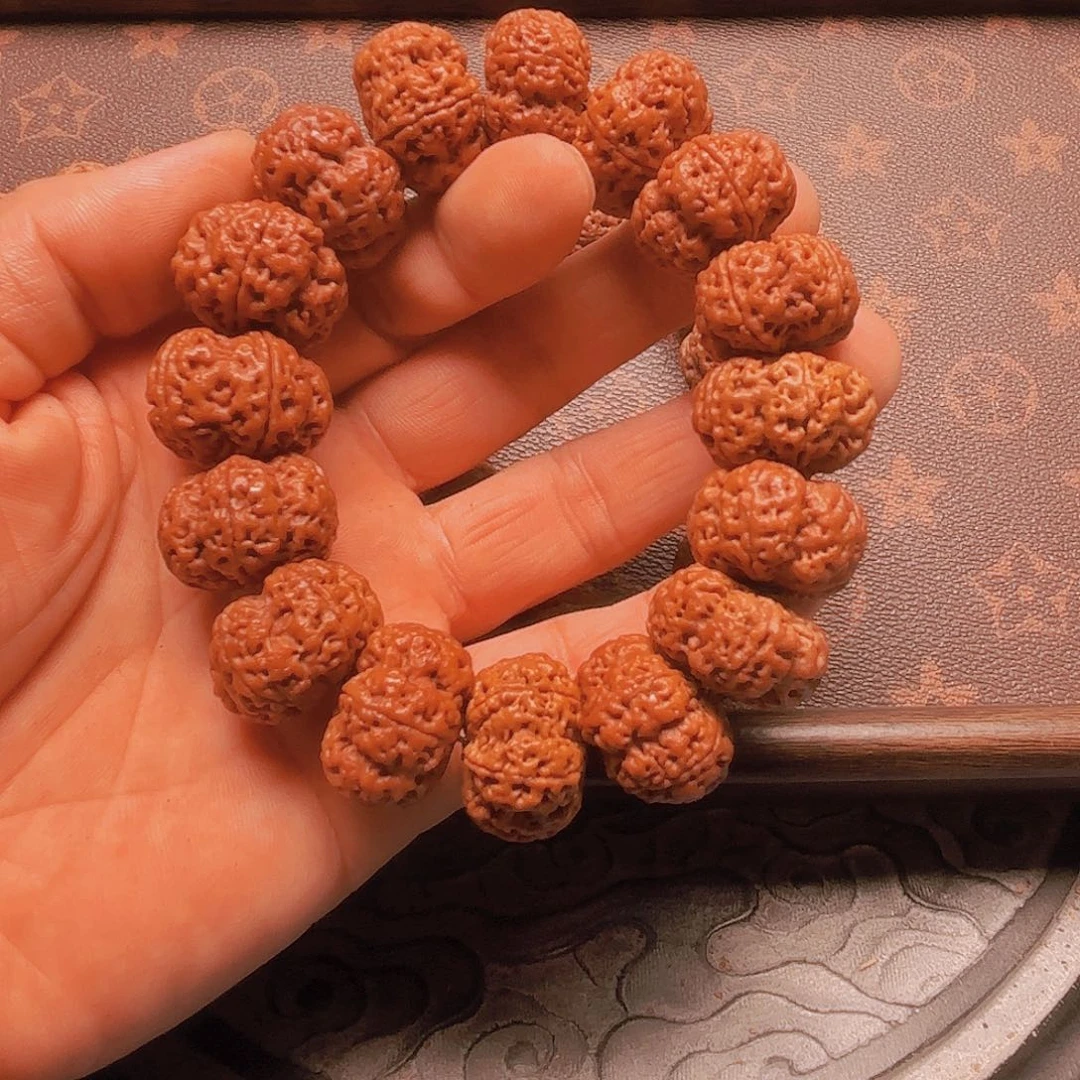 明***明金刚菩提手串L109/25mm 梅花板王