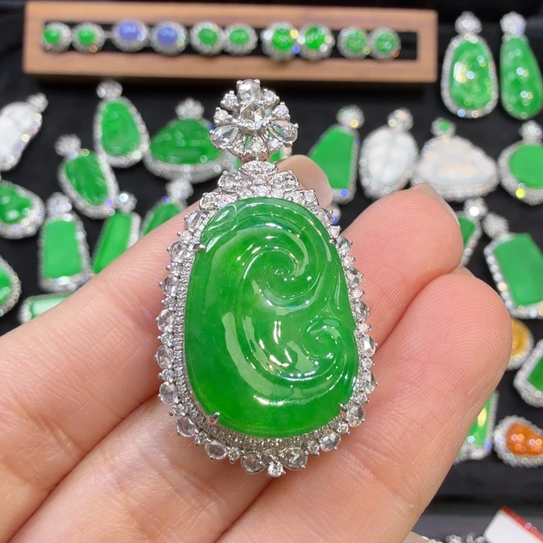 翡翠18K金镶嵌颈饰收到货48小时鉴赏期