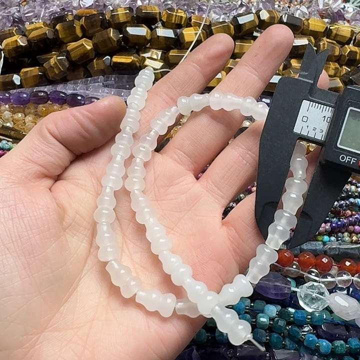 玛瑙/玉髓未镶嵌珠宝半成品一条8x14m白玉葫芦