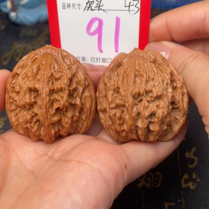 吊坠桃核文玩了吗