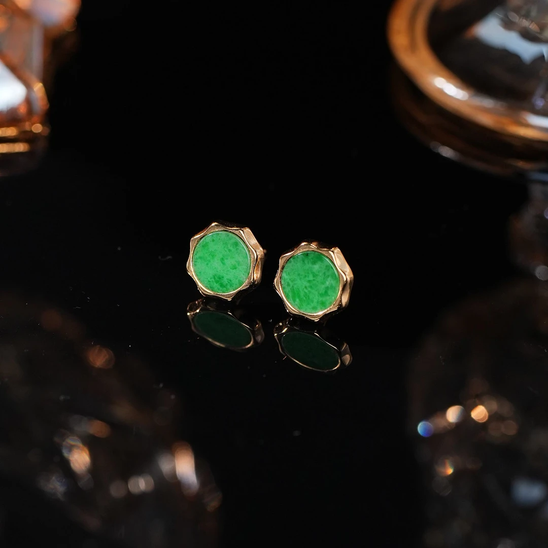 【欣欣推荐】天然缅甸A货翡翠阳绿八芒星S925银耳饰耳钉简约精致款