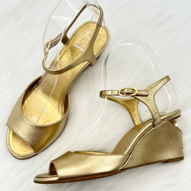 95新 Chanel/香奈儿 亮金色珍珠坡跟高跟鞋 36.5码 公价8k j7037