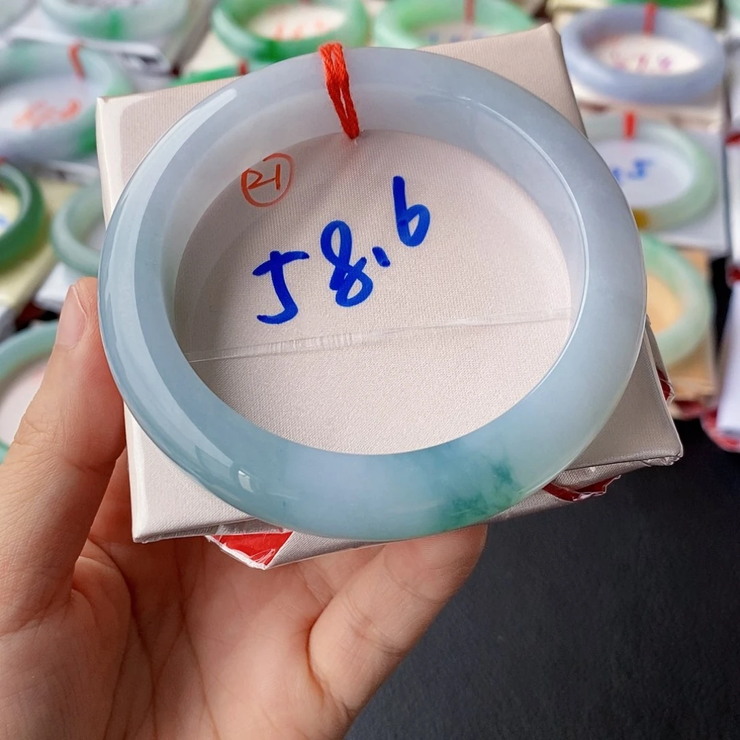 翡翠手镯未镶嵌21号