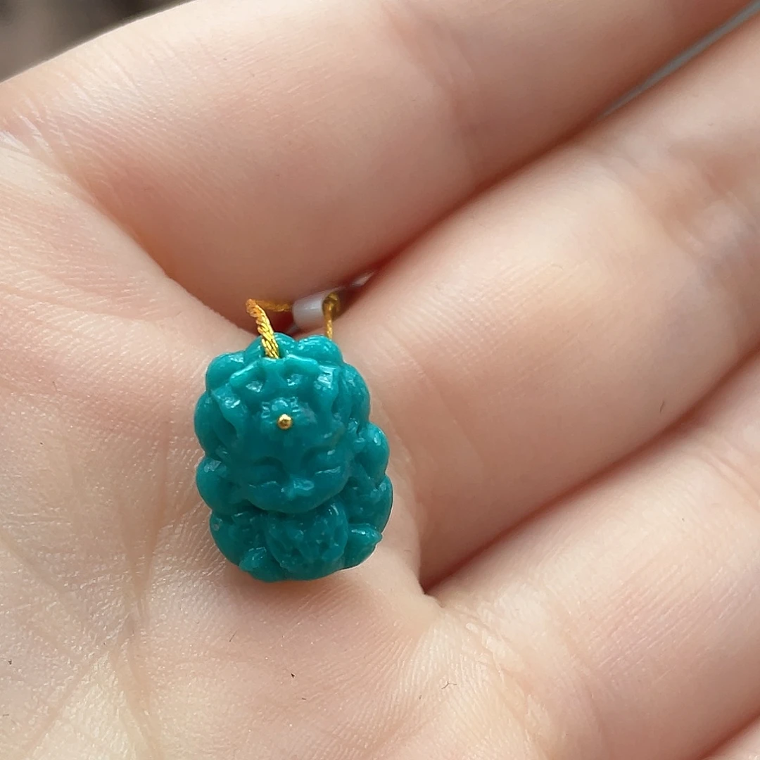 绿松石未镶嵌颈饰