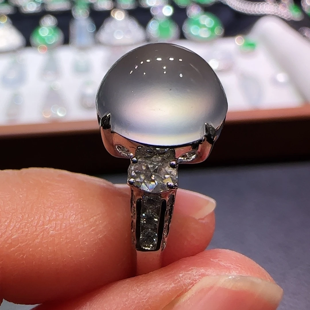 翡翠18K金镶嵌戒指戒指