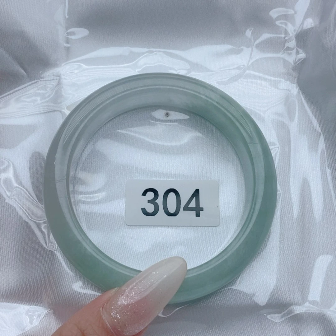 青***小未镶嵌手镯翡翠F304