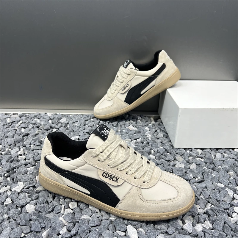 2025秋季新款男士运动鞋轻质圆头系带经典百搭舒适时尚个性潮流鞋