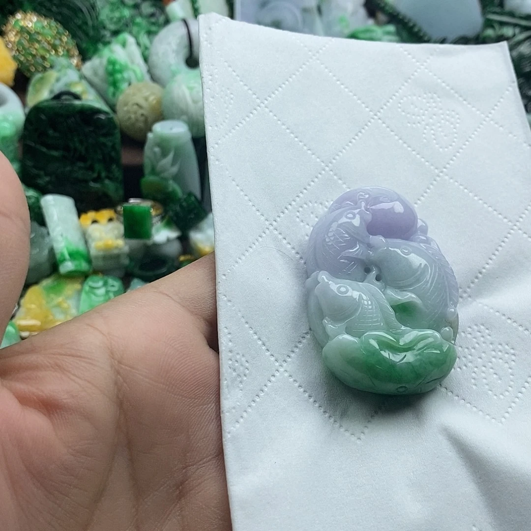 翡翠未镶嵌挂件鱼