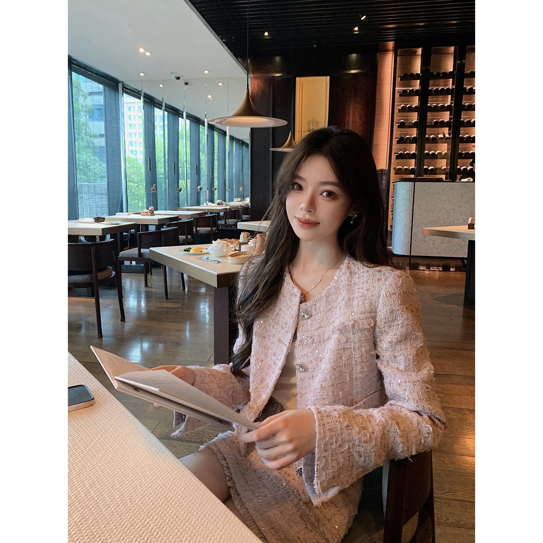 【QIUROUYAO邱肉瑶】绝美娇俏千金*心动清冷感小香风套装