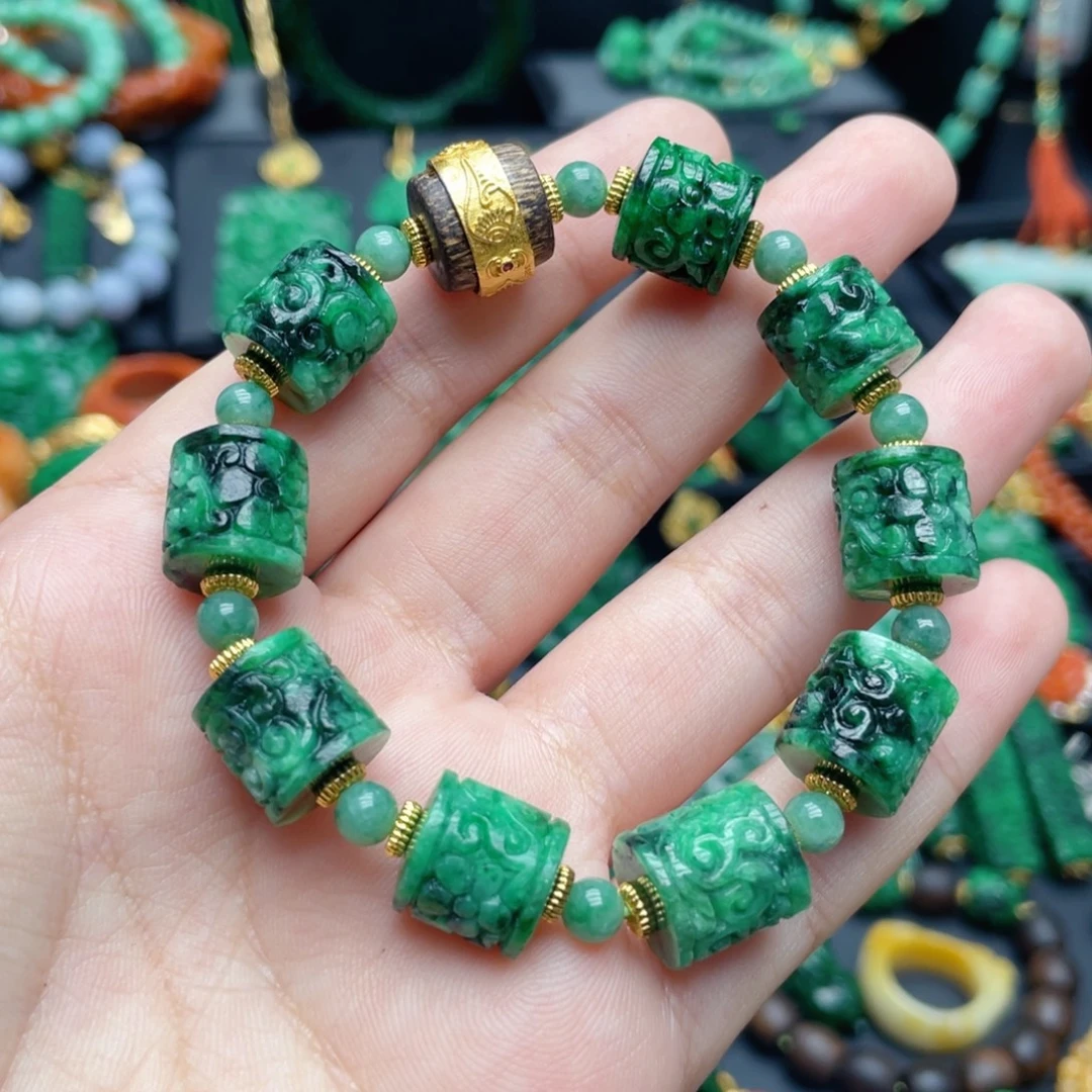 翡翠合金颈饰翡翠