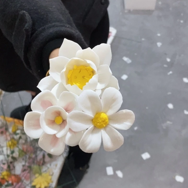 摆件陶瓷材料的分类与