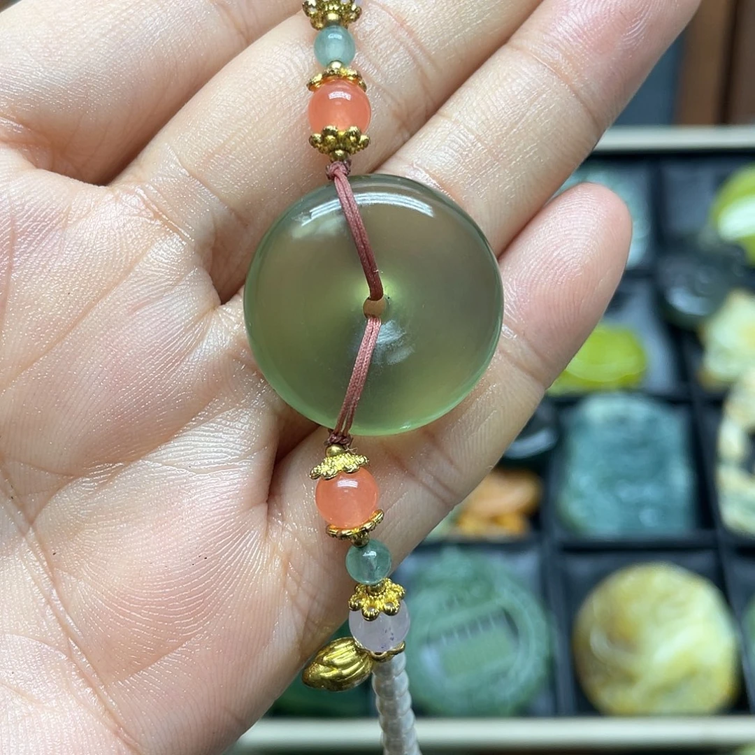 未镶嵌蛇纹石玉颈饰