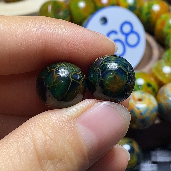 无***。玛瑙/玉髓未镶嵌颈饰