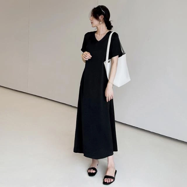 春夏新款女V领连衣裙宽松百搭打底长裙大摆时尚短袖连衣裙显瘦
