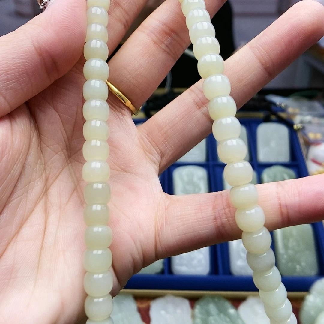 【闪购商品】和田玉颈饰未镶嵌人**趣