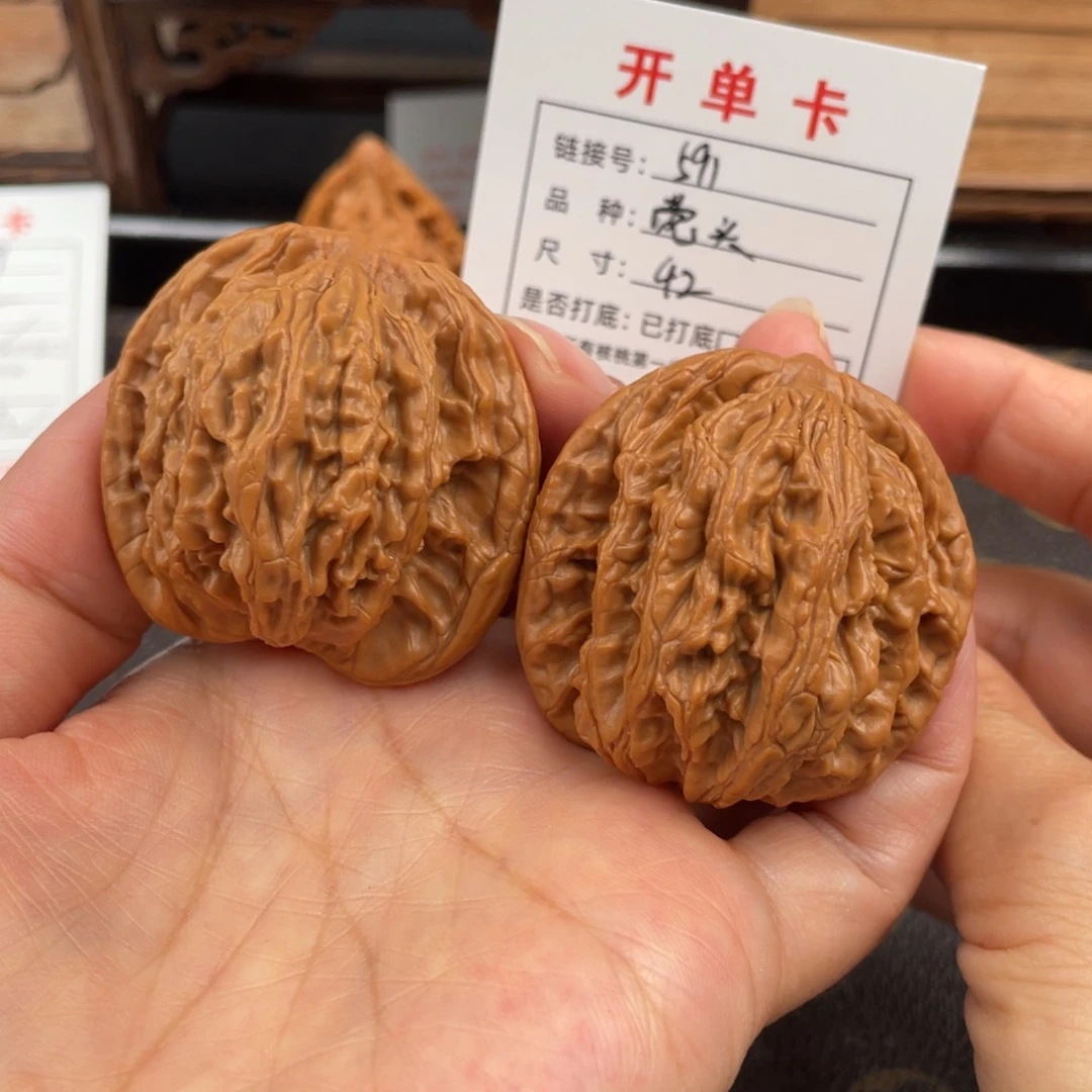吊坠桃核文玩核桃