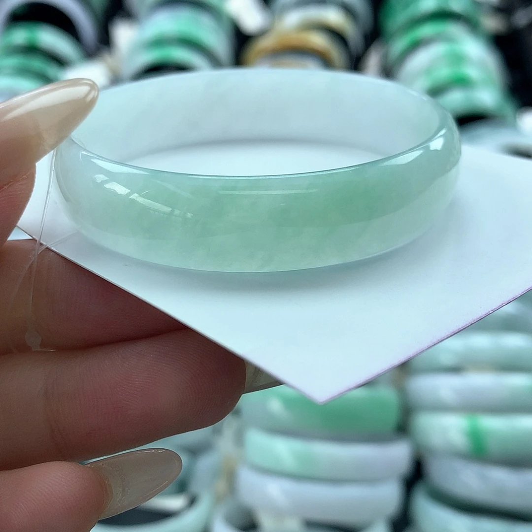 未镶嵌手镯翡翠公主